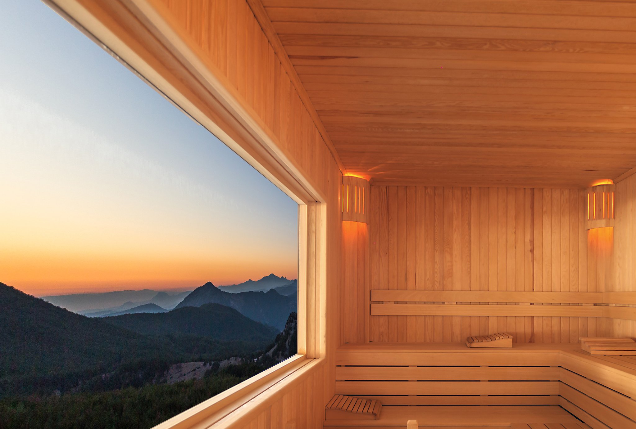 Should you build an indoor or an outdoor sauna?